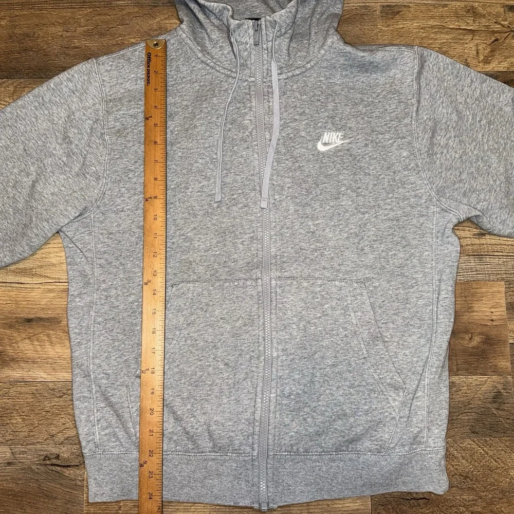 Nike Sportswear Club Fleece Hoodie Mens S Grey Embroidered Logo Full-Zip Jacket